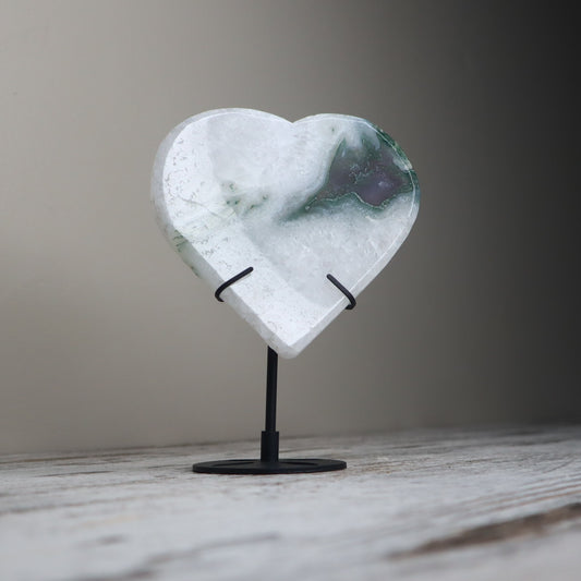 Moss Agate Heart Carving | Snowy White & Earth Tones | New Beginnings