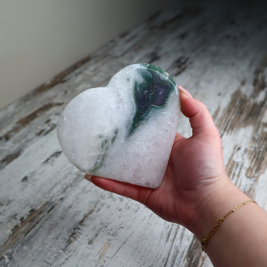 Moss Agate Heart Carving | Snowy White & Earth Tones | New Beginnings
