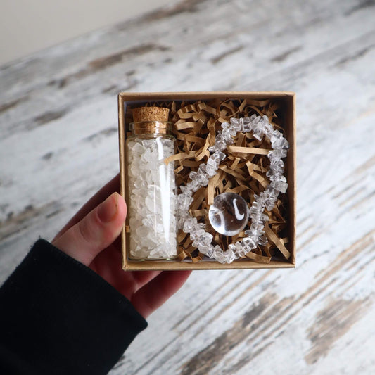 'Harmony + Balance' Chip Gift Box | Clear Quartz