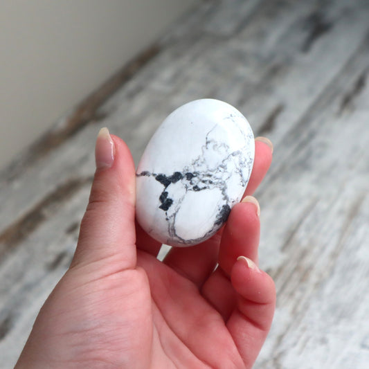 Howlite Palm Stone | Calm, Patience & Emotional Release