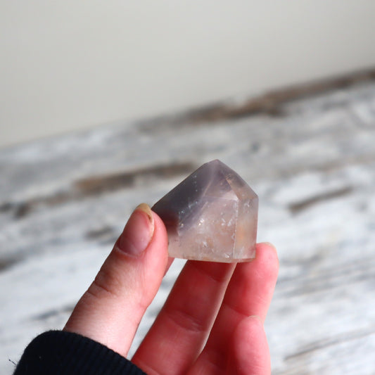 Lithium Quartz Mini Freeform | Emotional Comfort, Inner Calm & Gentle Strength