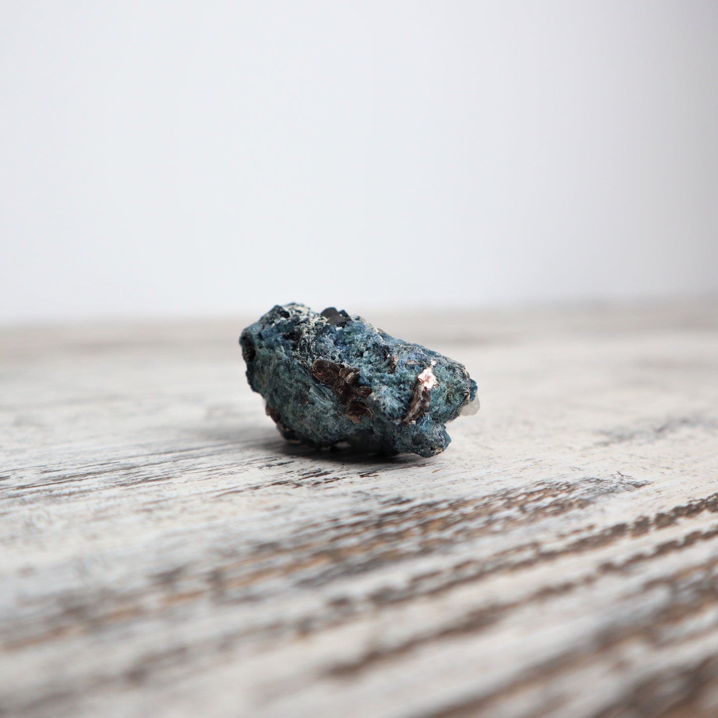 Blue Tourmaline on Quartz w/Mica (35g)