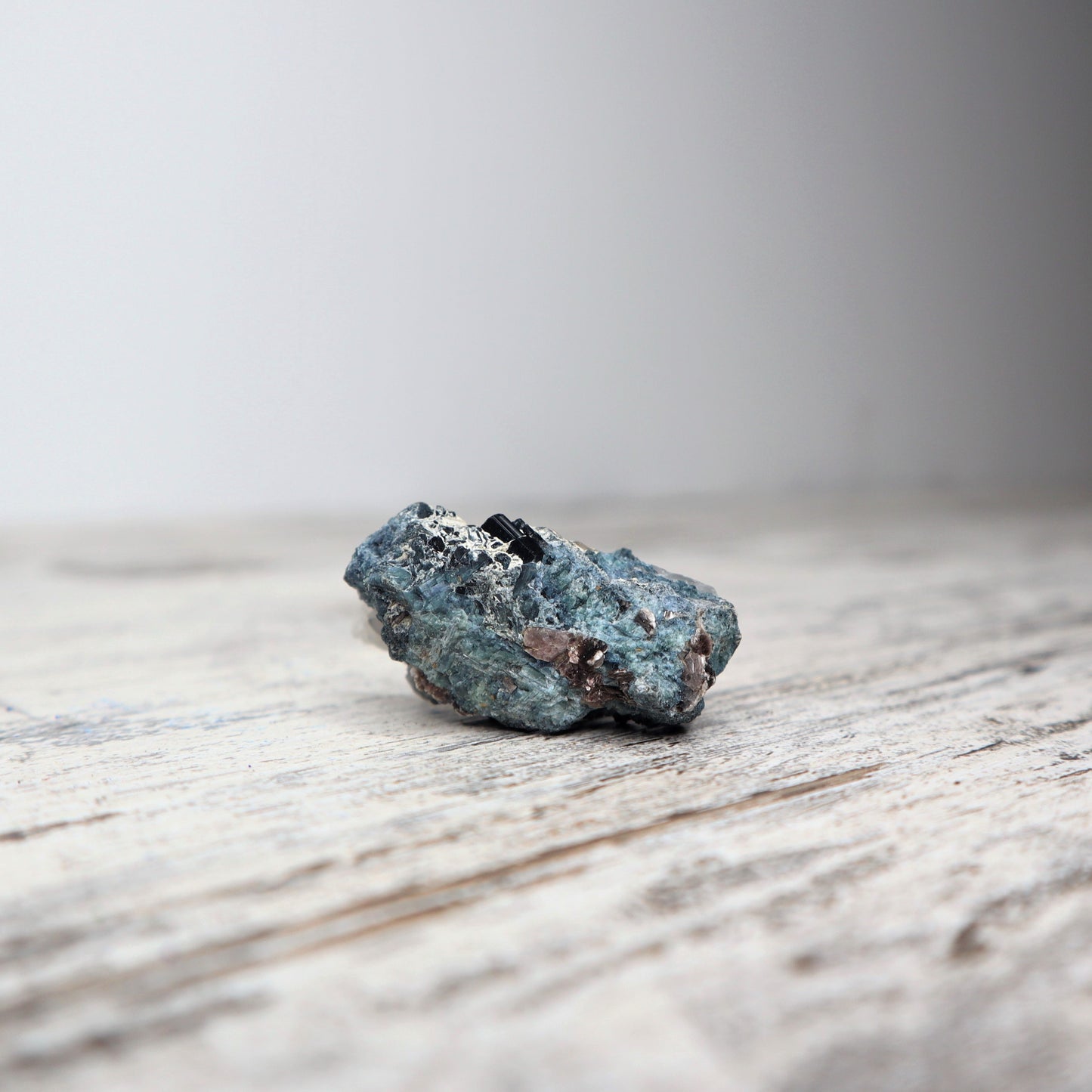 Blue Tourmaline on Quartz w/Mica (35g)