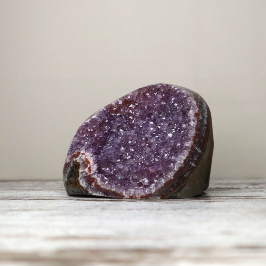 Amethyst Cave | Calm, Intuition & Spiritual Clarity