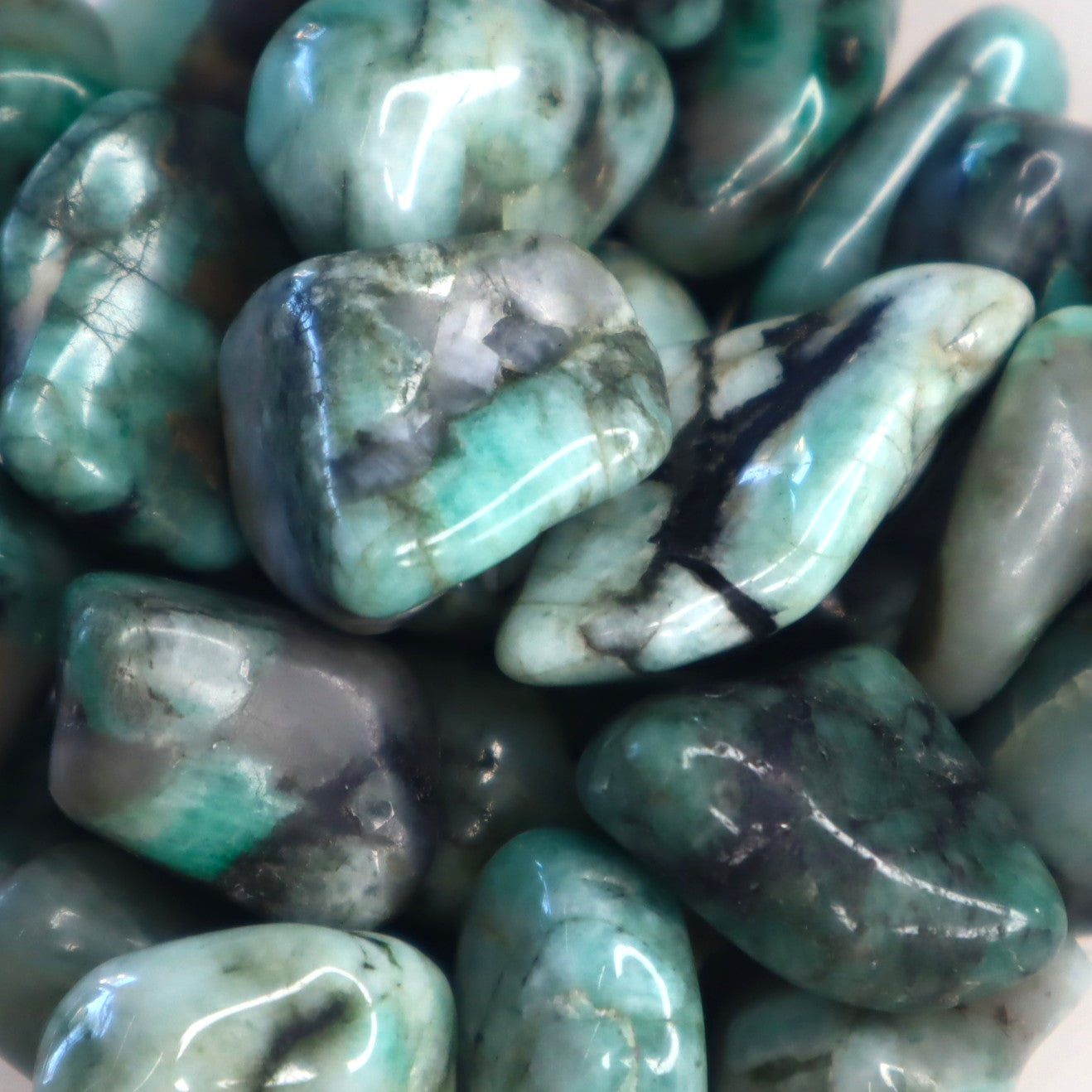 Emerald Tumble Stone (Small)