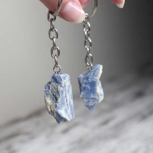 Blue Kyanite Keychain | Clarity, Communication & Alignment