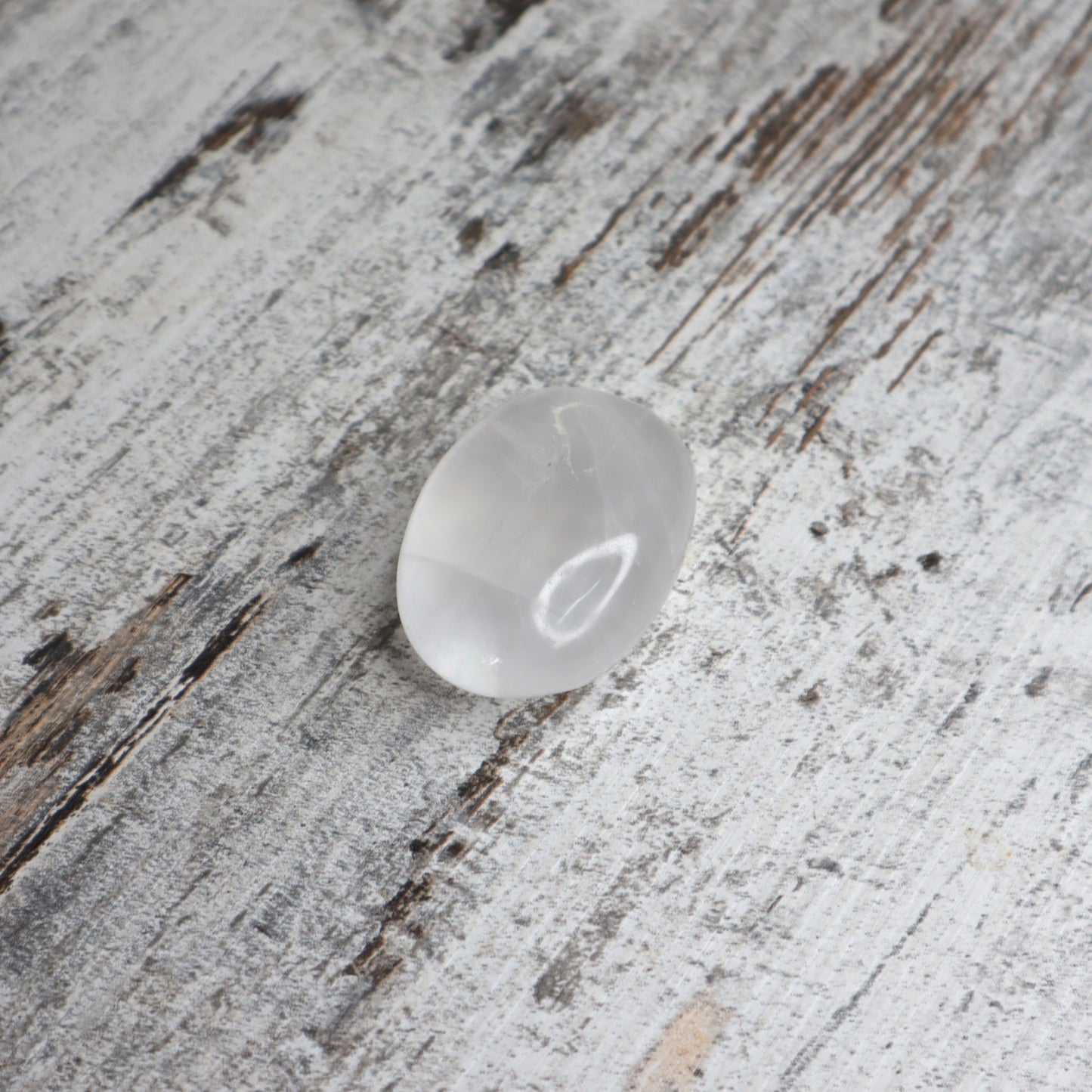 Clear Quartz Palm Stone | Clarity, Amplification & Alignment