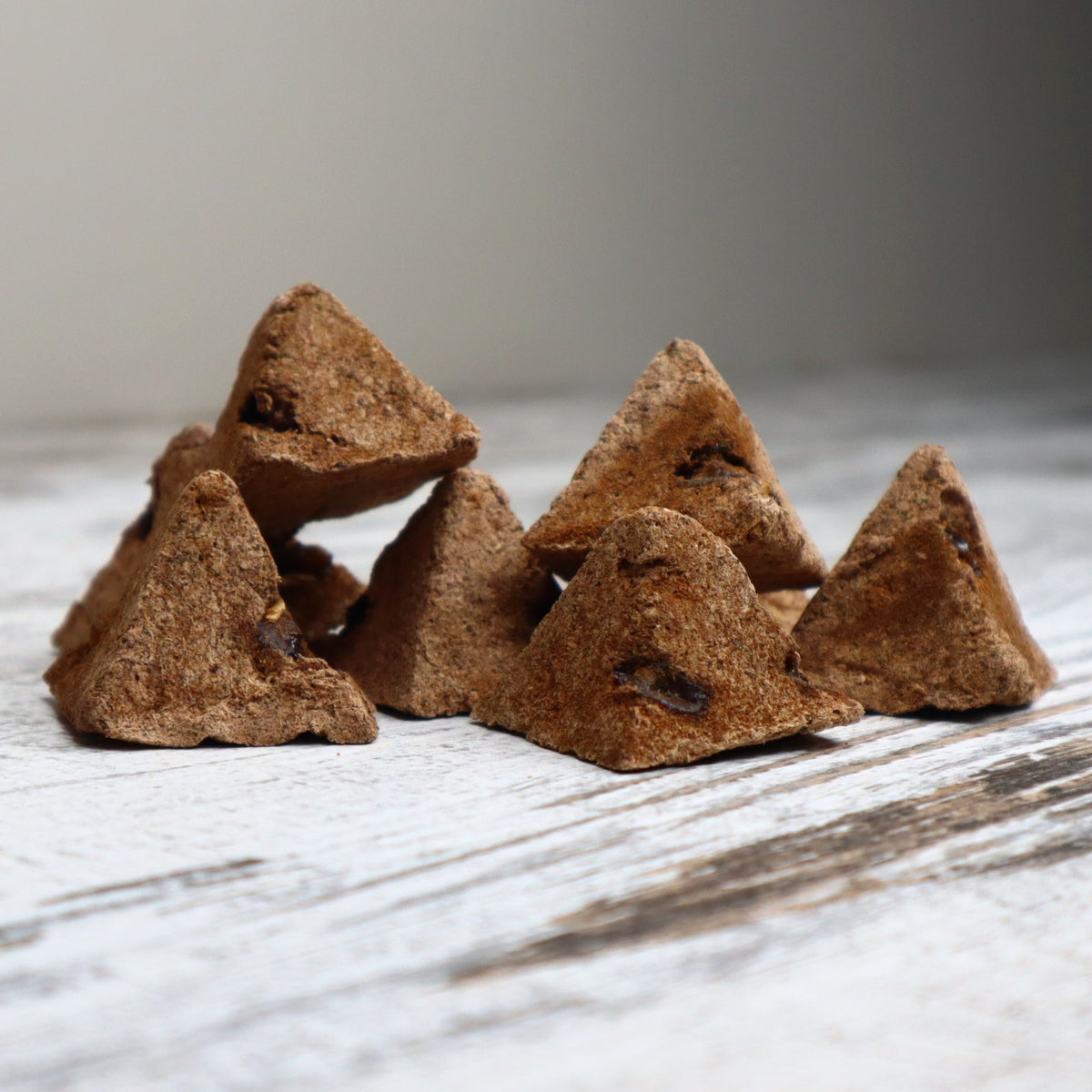 Sagrada Madre Energetic Pyramid | Olibanum + Cinnamon | Prosperity &amp; Love
