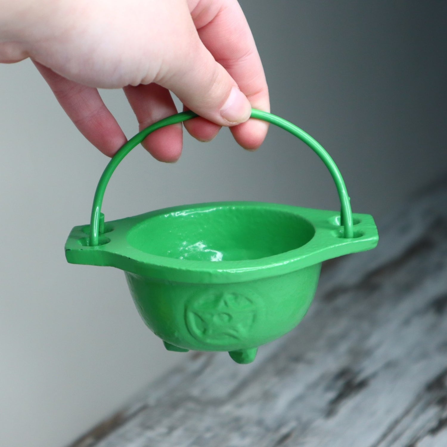 Cast Iron Pentagram Cauldron | Green | Rituals, Intention &amp; Altar Magic