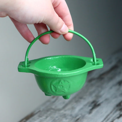 Cast Iron Pentagram Cauldron | Green | Rituals, Intention &amp; Altar Magic