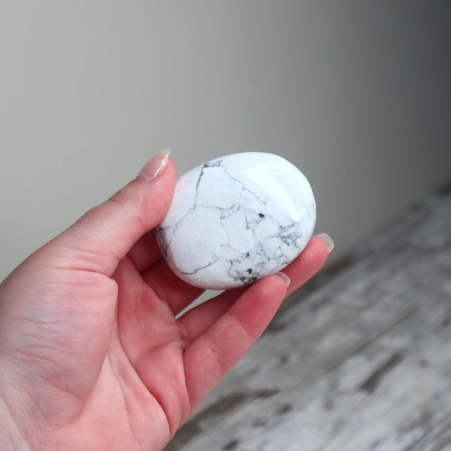 Howlite Palm Stone | Calm, Patience & Emotional Release