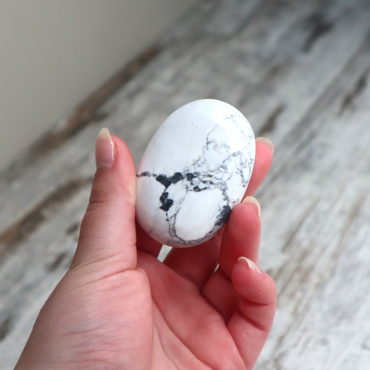 Howlite Palm Stone | Calm, Patience & Emotional Release