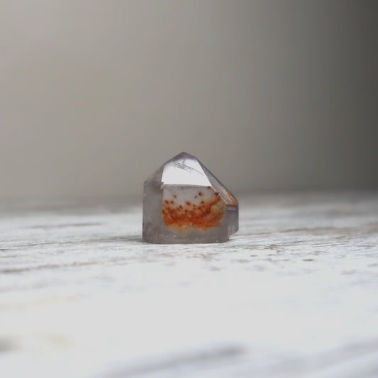 Lithium Quartz Mini Freeform | Emotional Comfort, Inner Calm & Gentle Strength