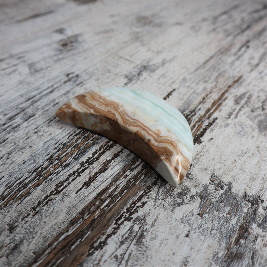 Caribbean Calcite Moon (114g)